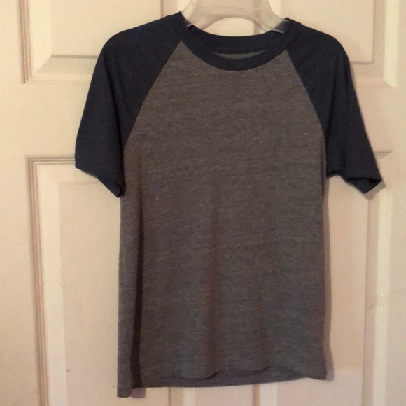 Urban Pipeline Gray & Blue The Awesomely Soft Ultimate Tee T-Shirt Boys Medium M - Picture 1 of 12